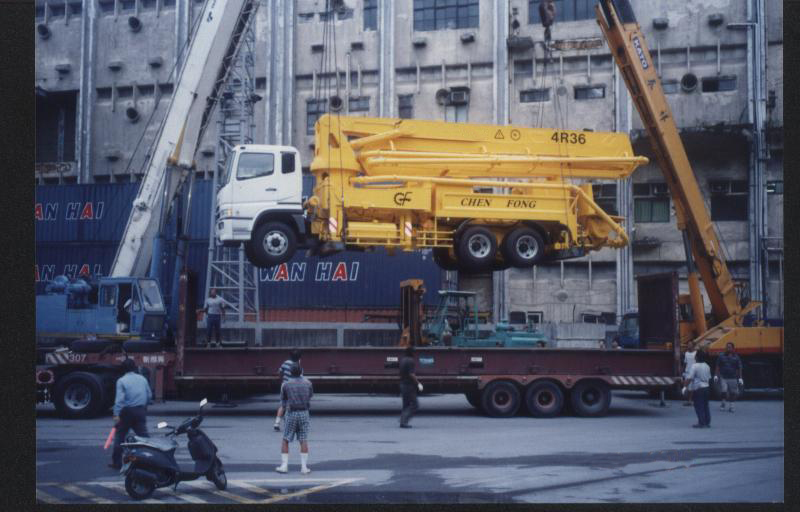 正豐機械 32 米混凝土泵浦車裝船實況