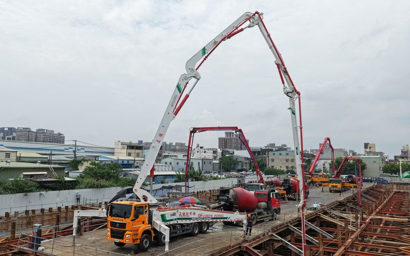 多台不同臂架長度的混凝土泵浦車